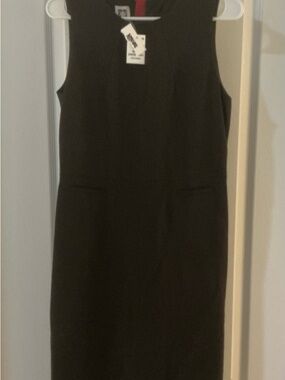 Anne Klein Black Sleeveless Sheath Dress
